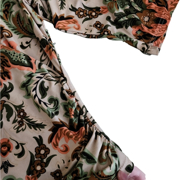 ATTYRE Woman 2X surplice gardencore top - Picture 5 of 8